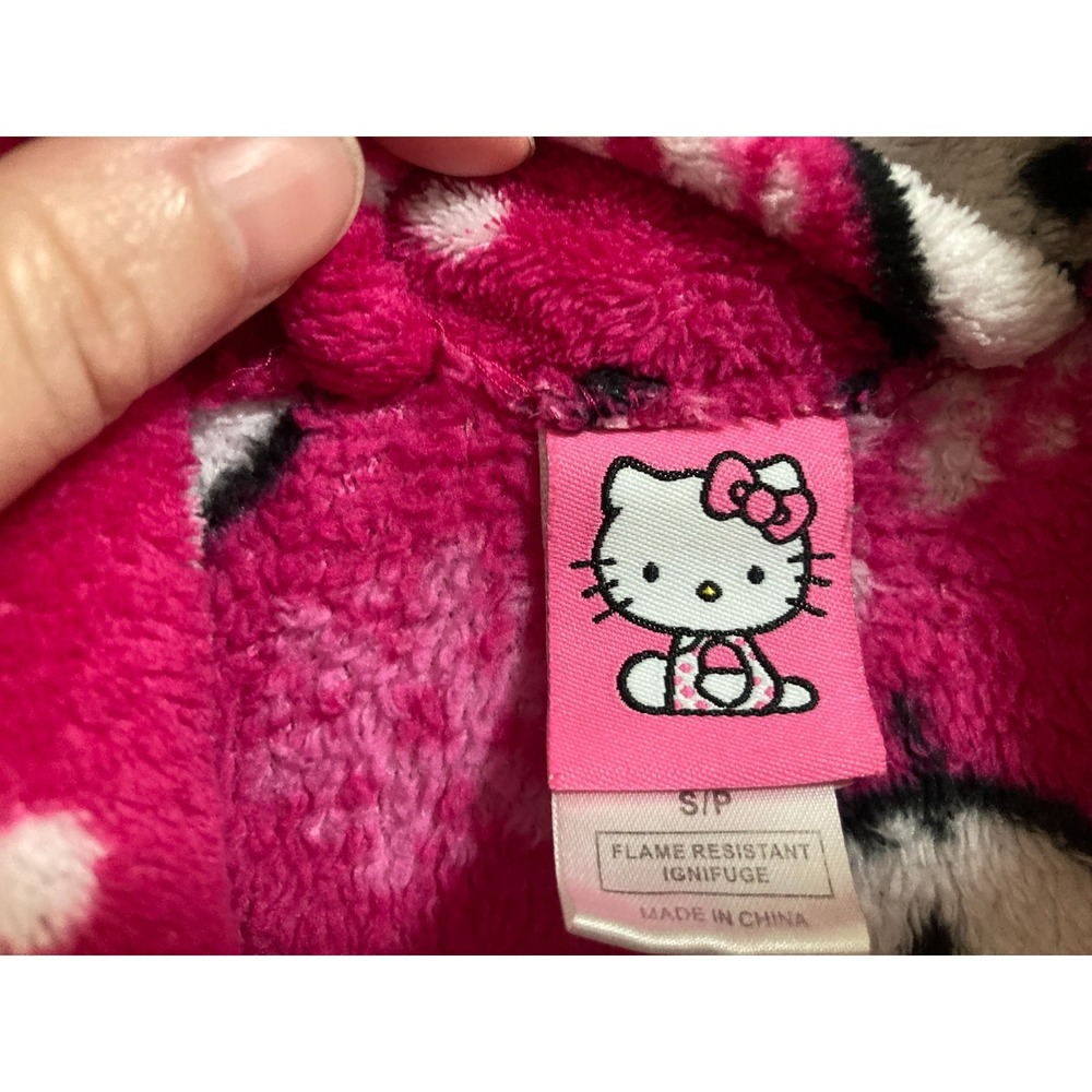 Hello Kitty Sanrio Pink Bathrobe Girls Size Small 2013 Belted Pockets Soft - Picture 3 of 10
